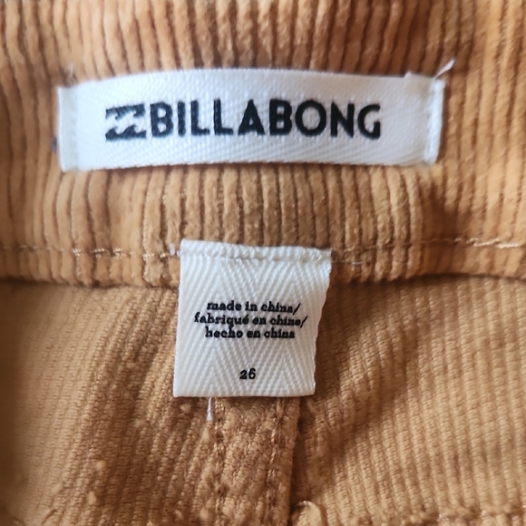 Billabong Lite Hearted Lace Front Mustard Shorts with Distressed NWT Sz 26 - Picture 3 of 7